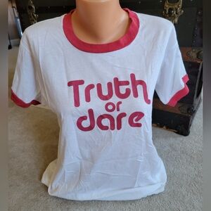 Truth or Dare Camp Collection Short Sleeve t-Shirt Size Large